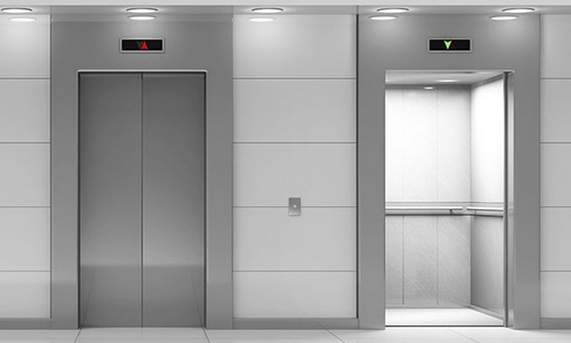 thang máy bao che bản hẹp và bản rộng là gì