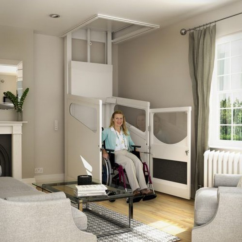 Thang máy của người khuyết tật có thiết kế an toàn và dễ sử dụng